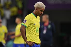 Rodrygo pede desculpas após pênalti perdido em eliminação do Brasil: "Por que eu?" - Gazeta Esportiva